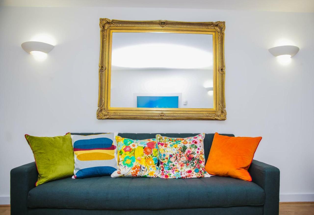 Riverside 2 Bed Apartment London Exterior photo