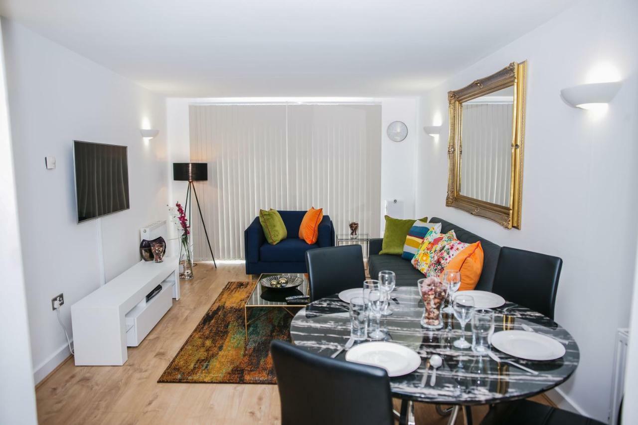 Riverside 2 Bed Apartment London Exterior photo