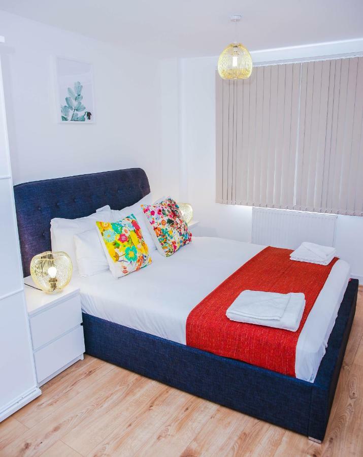Riverside 2 Bed Apartment London Exterior photo